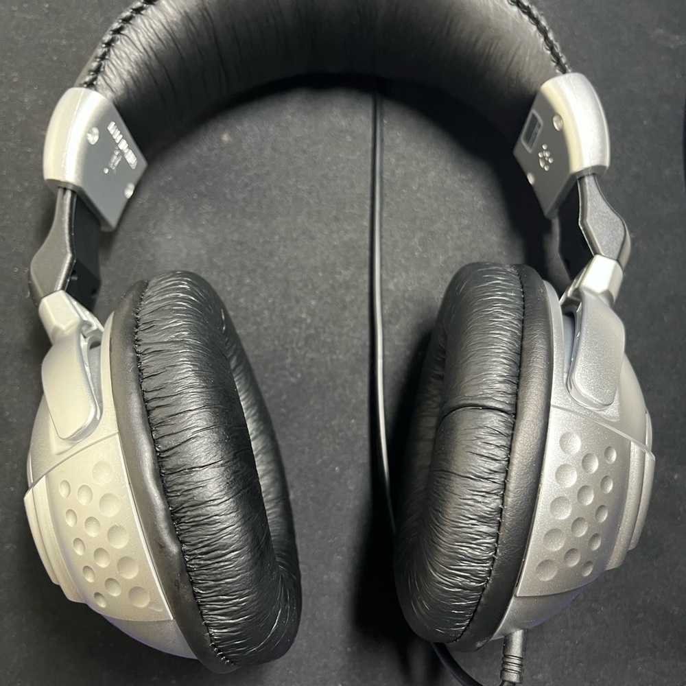 HPS300 high performance studio headphones - Picture 3 of 8